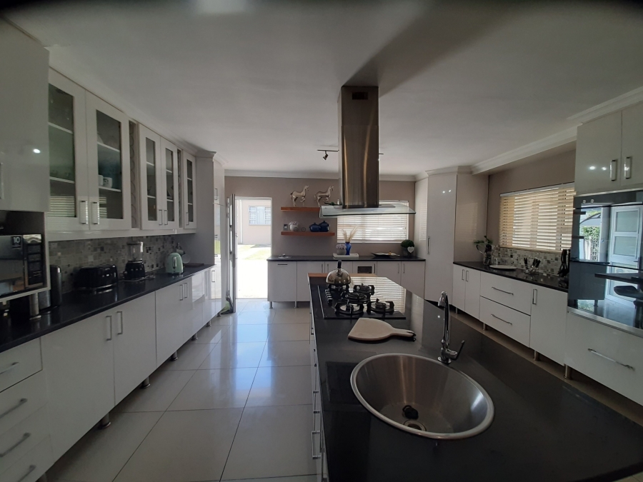 4 Bedroom Property for Sale in Abbotsford Eastern Cape